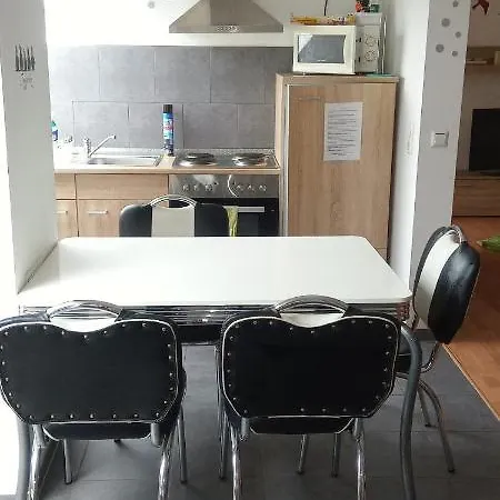 Monteurunterkunft Haus Barbara Гостевой дом Пирмазенс