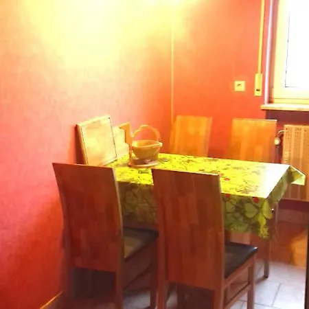 Monteurunterkunft Haus Barbara Гостевой дом Пирмазенс