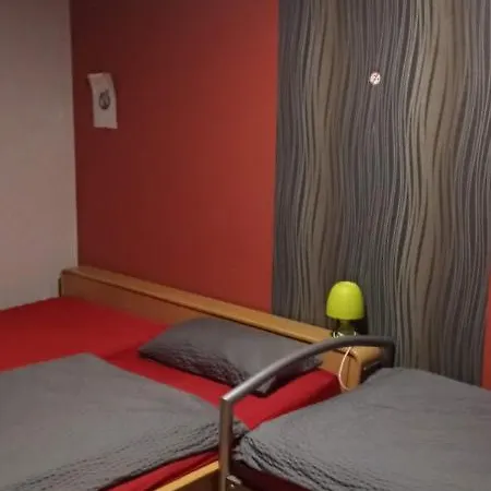 Monteurunterkunft Haus Barbara Гостевой дом Пирмазенс