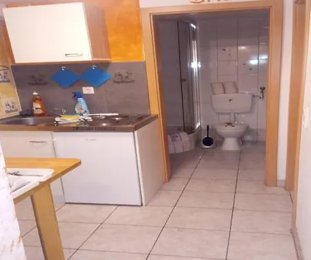 Гостевой дом Monteurunterkunft Haus Barbara *