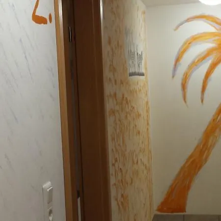 Гостевой дом Monteurunterkunft Haus Barbara Пирмазенс