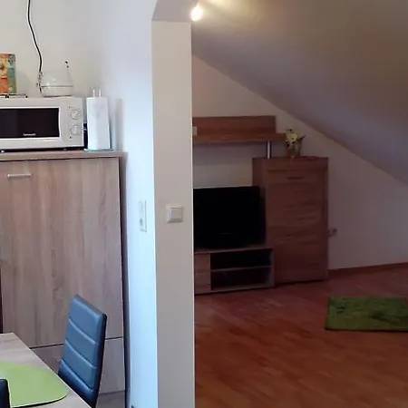 Гостевой дом Monteurunterkunft Haus Barbara Пирмазенс