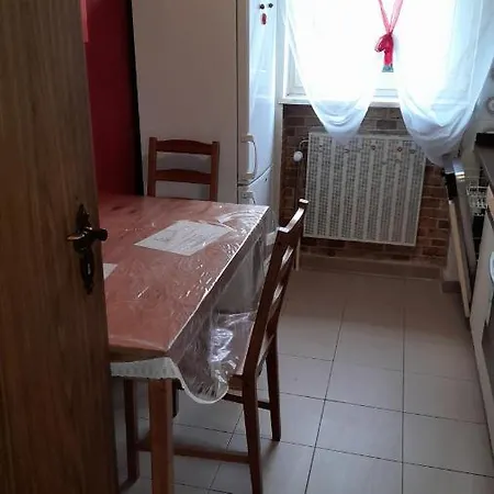 Monteurunterkunft Haus Barbara Пирмазенс