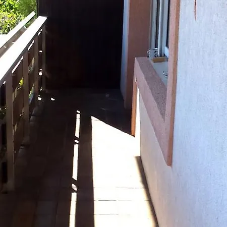 Гостевой дом Monteurunterkunft Haus Barbara Пирмазенс