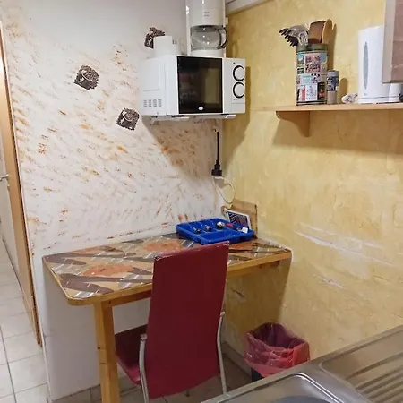 Monteurunterkunft Haus Barbara 4* Пирмазенс