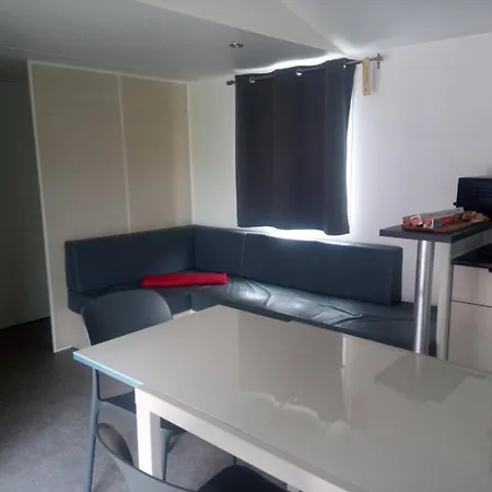 Konukevi Monteurunterkunft Haus Barbara 4*