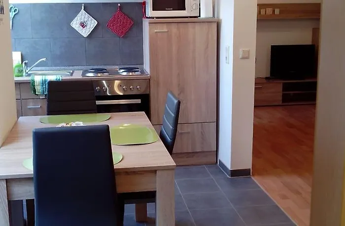 Monteurunterkunft Haus Barbara بيت ضيافة *