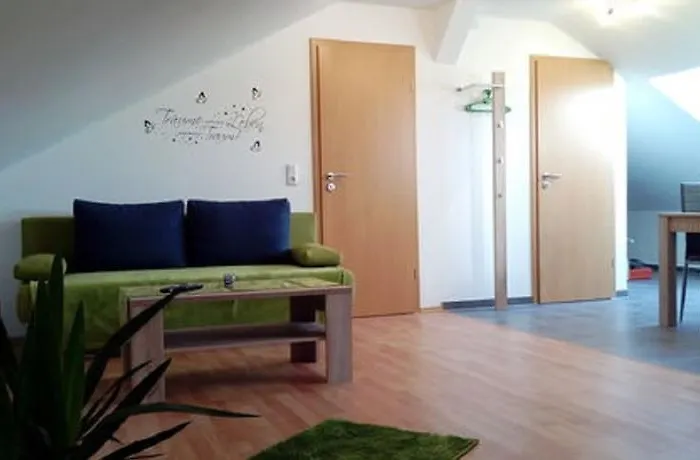 Monteurunterkunft Haus Barbara بيت ضيافة *